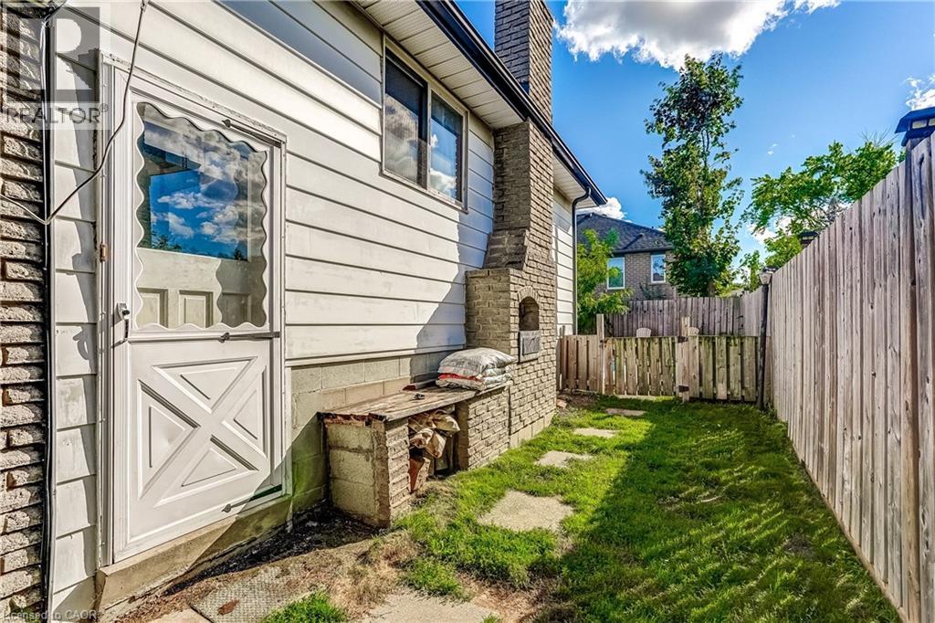 63 1/2 Eastbury Drive, Hamilton, Ontario  L8E 2V8 - Photo 32 - 40763385