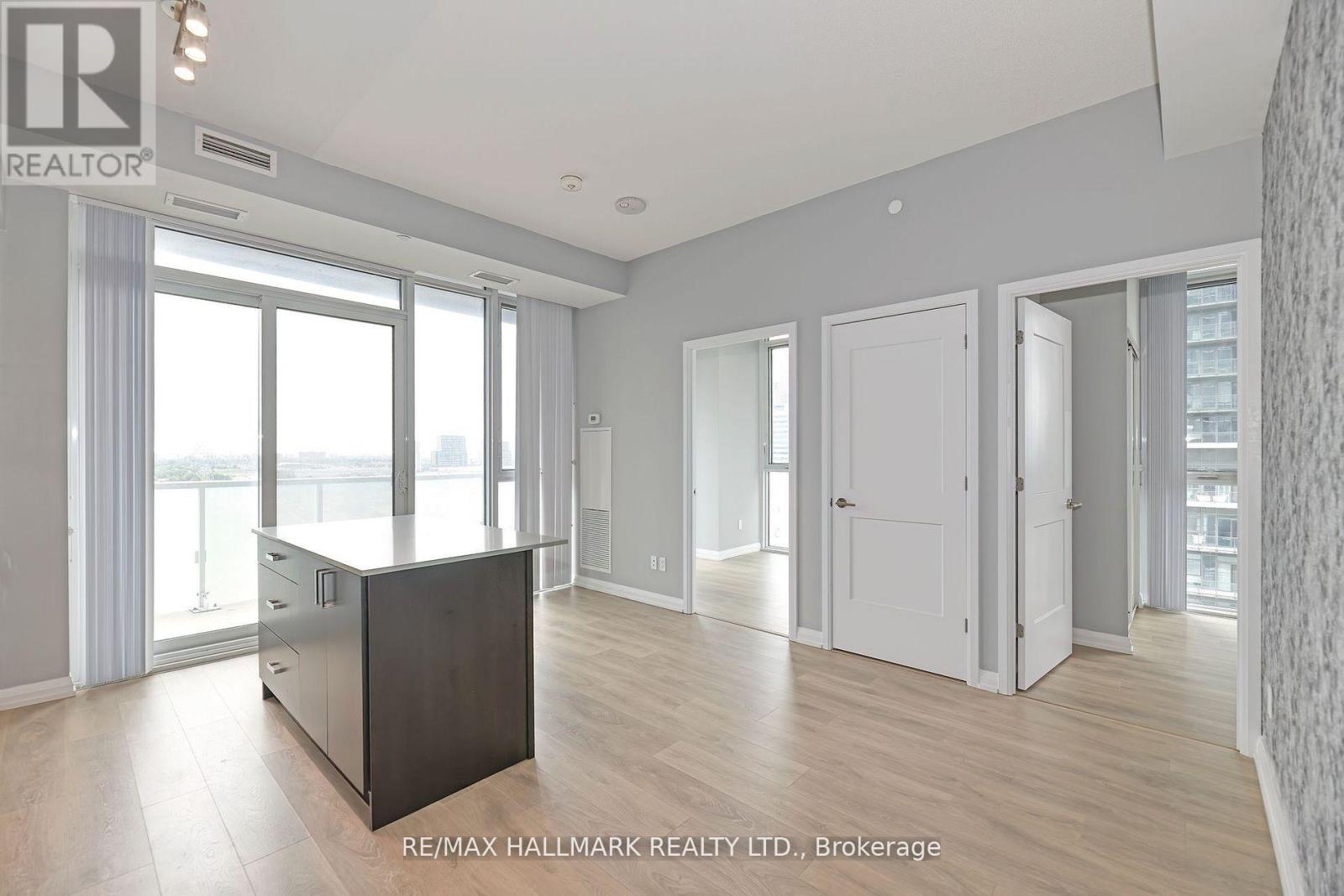 906 - 7895 Jane Street, Vaughan, Ontario  L4K 0K2 - Photo 8 - N12366248
