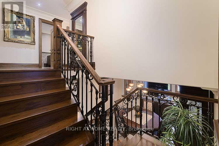 166 Royalpark Way, Vaughan (Elder Mills), Ontario  L4H 1J7 - Photo 14 - N12366330