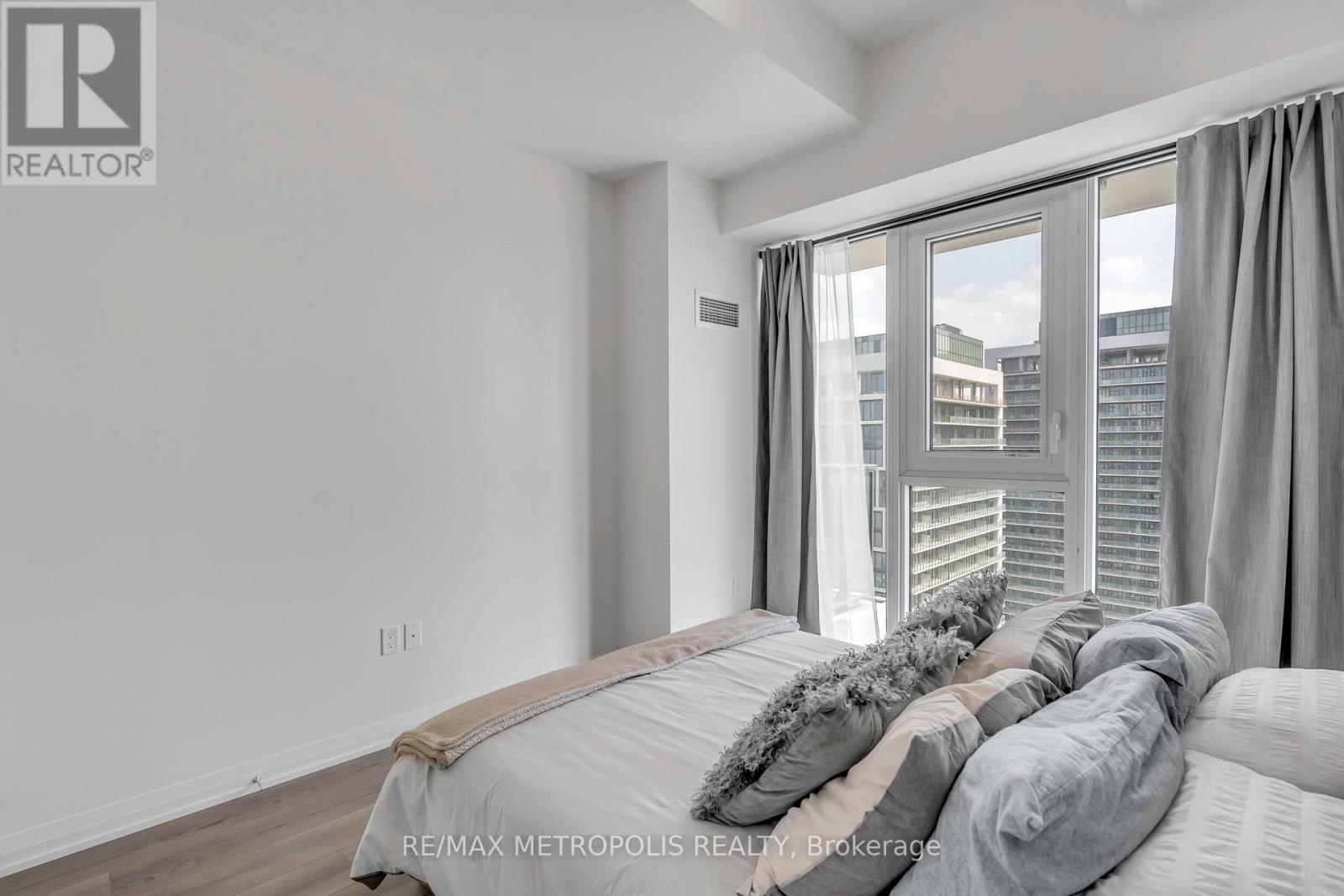 2516 - 9000 Jane Street, Vaughan, Ontario  L4K 0M6 - Photo 18 - N12366346