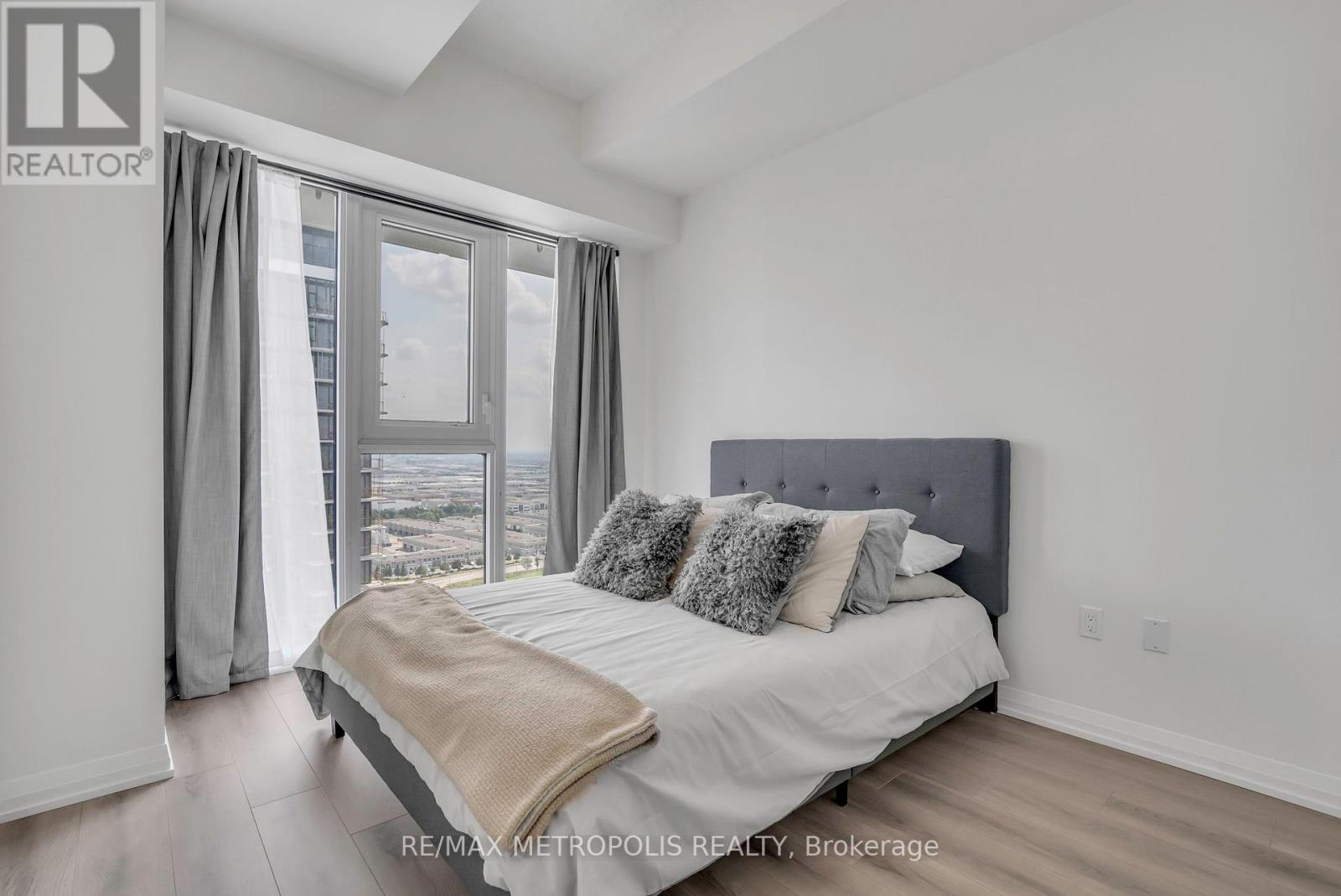 2516 - 9000 Jane Street, Vaughan, Ontario  L4K 0M6 - Photo 19 - N12366346
