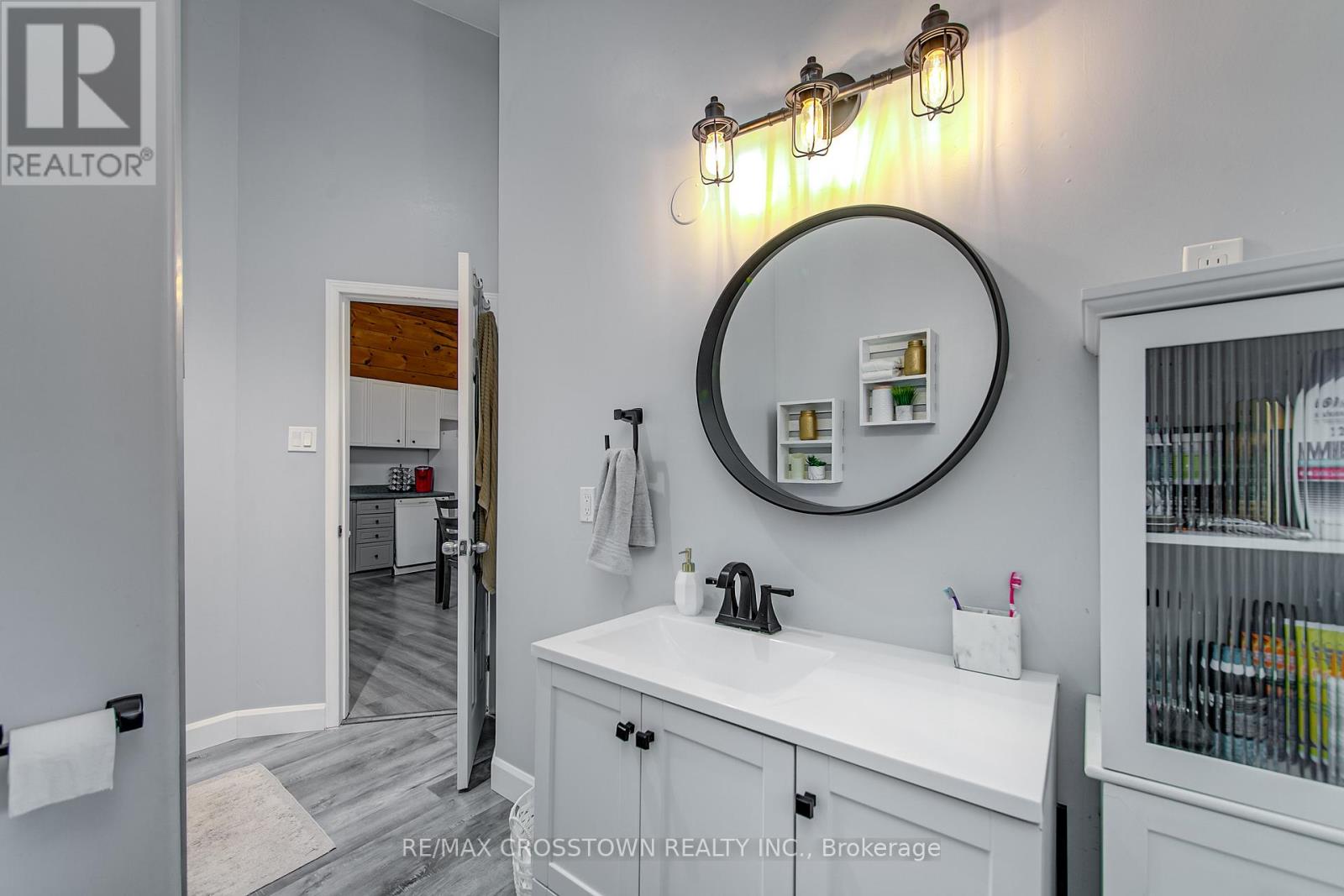 70 Knox Road W, Wasaga Beach, Ontario  L9Z 2A8 - Photo 14 - S12366286