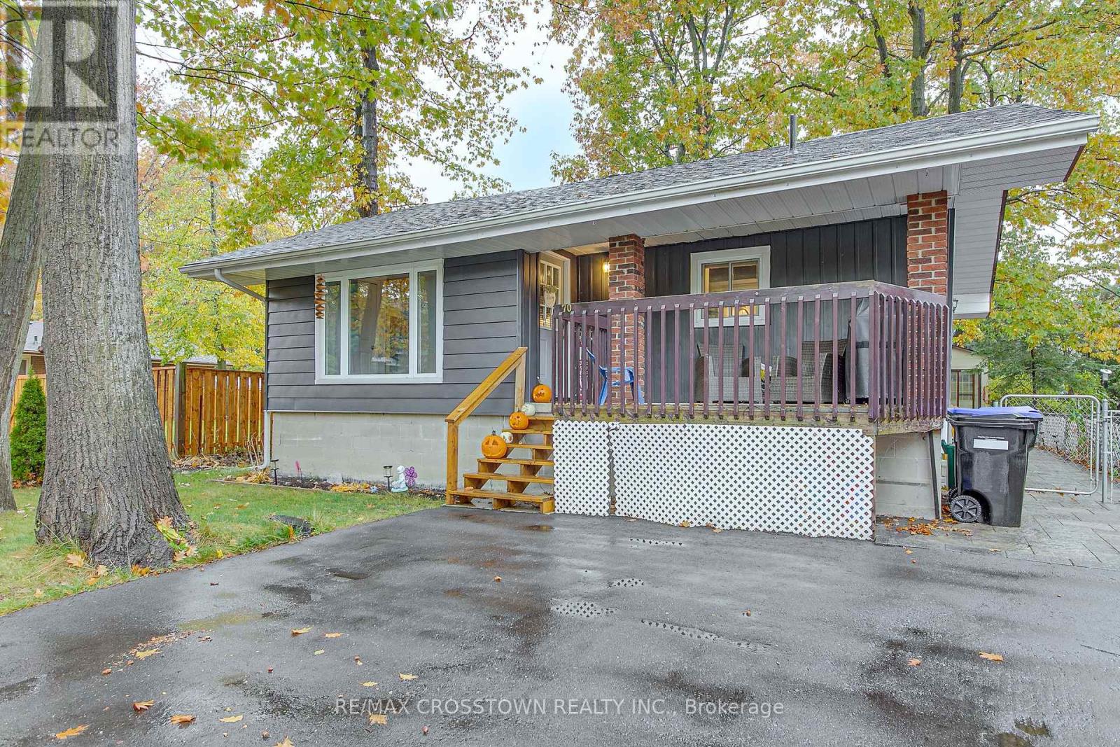 Property at 70 KNOX ROAD W image 2