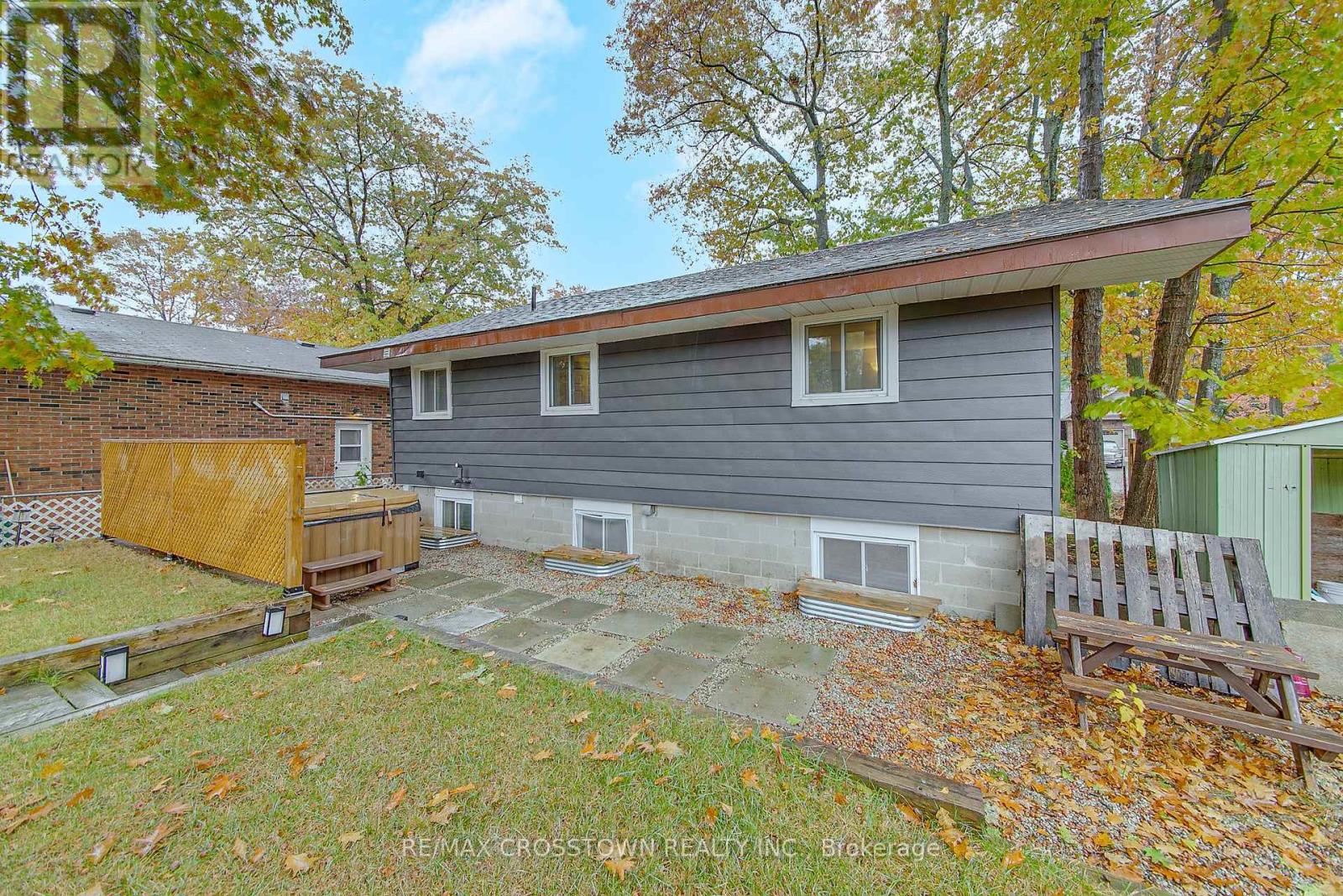 70 Knox Road W, Wasaga Beach, Ontario  L9Z 2A8 - Photo 21 - S12366286
