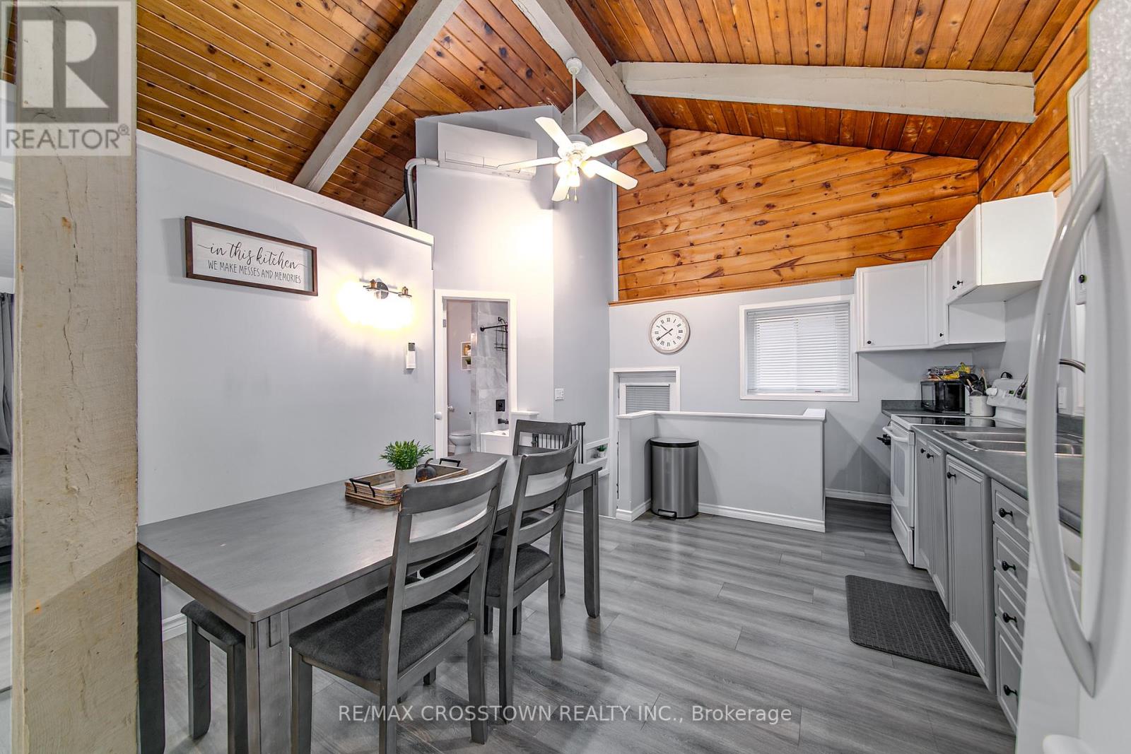 70 Knox Road W, Wasaga Beach, Ontario  L9Z 2A8 - Photo 6 - S12366286