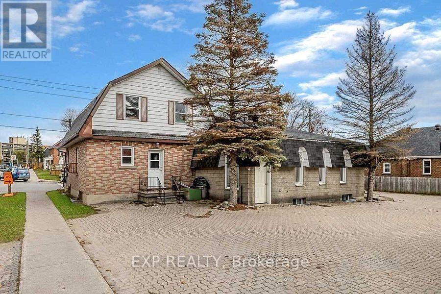 Property at 94 ECCLES STREET N image 2