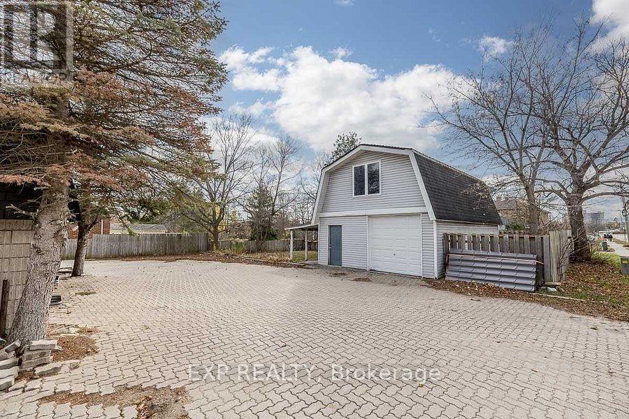 Property at 94 ECCLES STREET N image 3