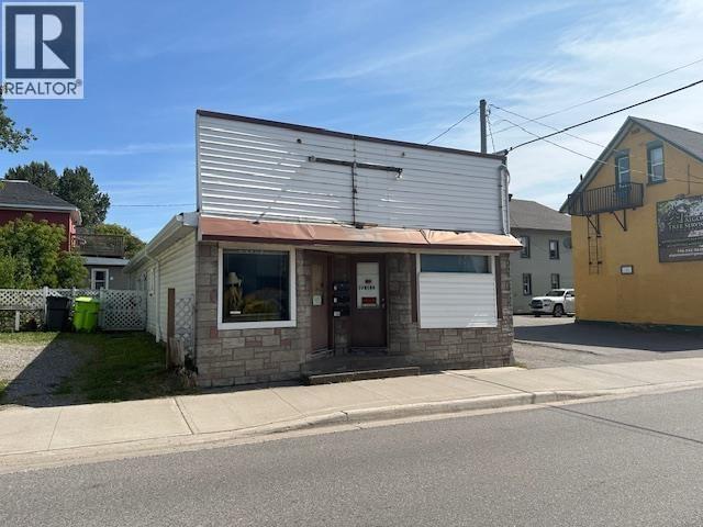 160 Bruce St, Sault Ste. Marie, Ontario  P6A 2X8 - Photo 2 - SM252390