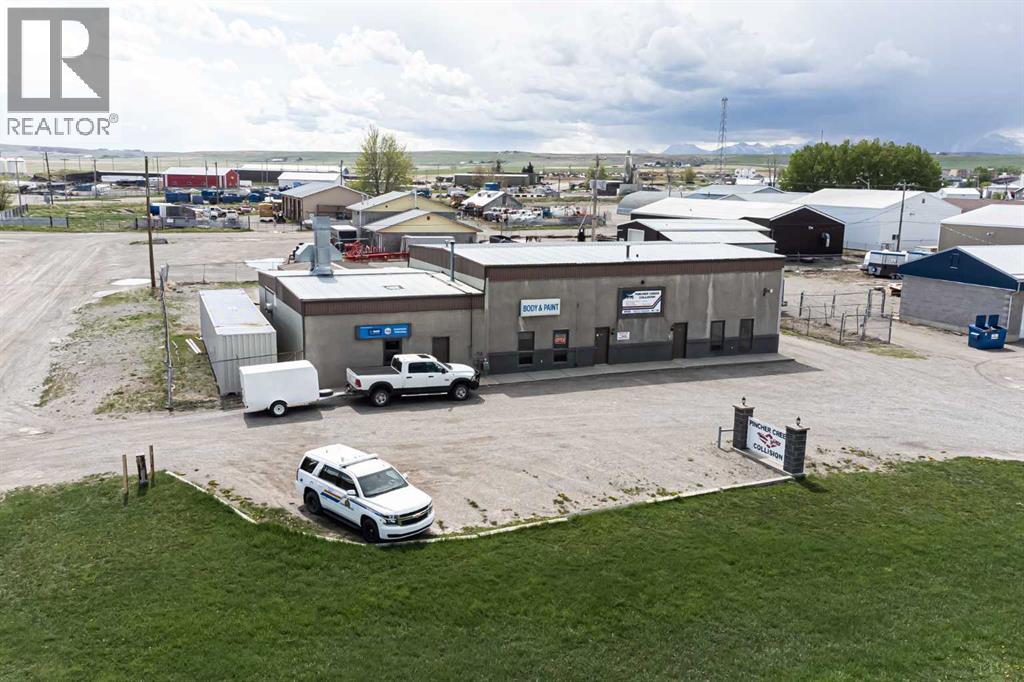 1142 Macleod, Pincher Creek, Alberta  T0K 1W0 - Photo 1 - A2099253