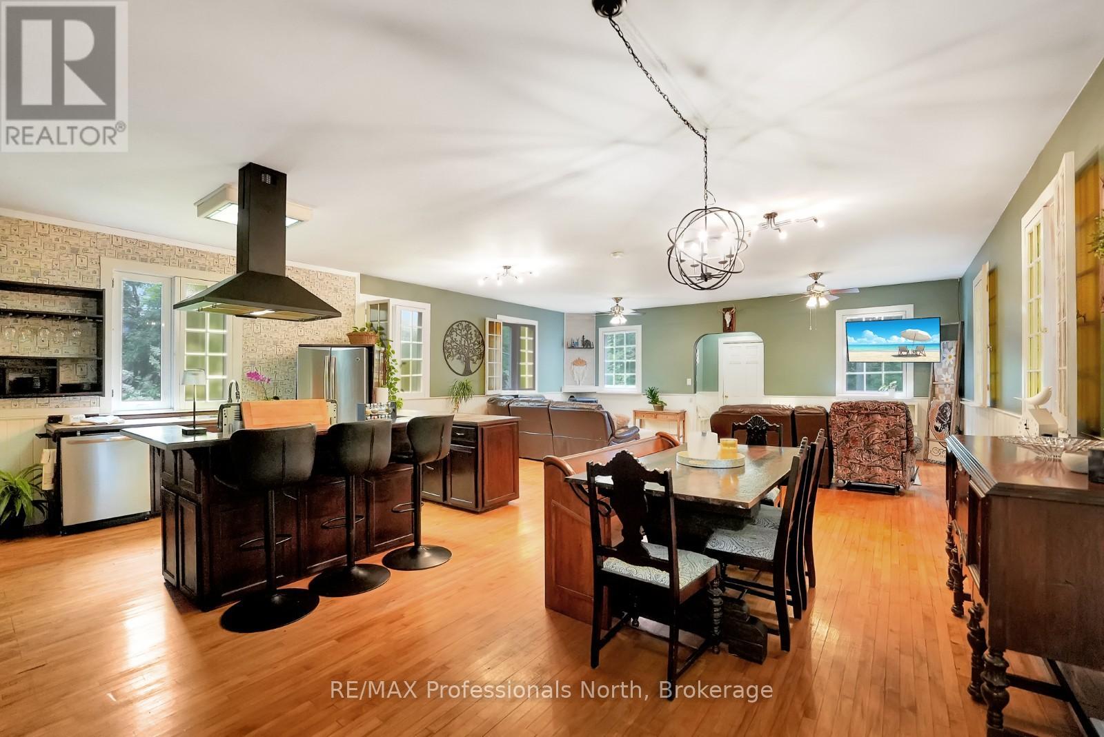 1018 St. Andrews Court, Dysart Et Al, Ontario  K0M 1S0 - Photo 10 - X12366410