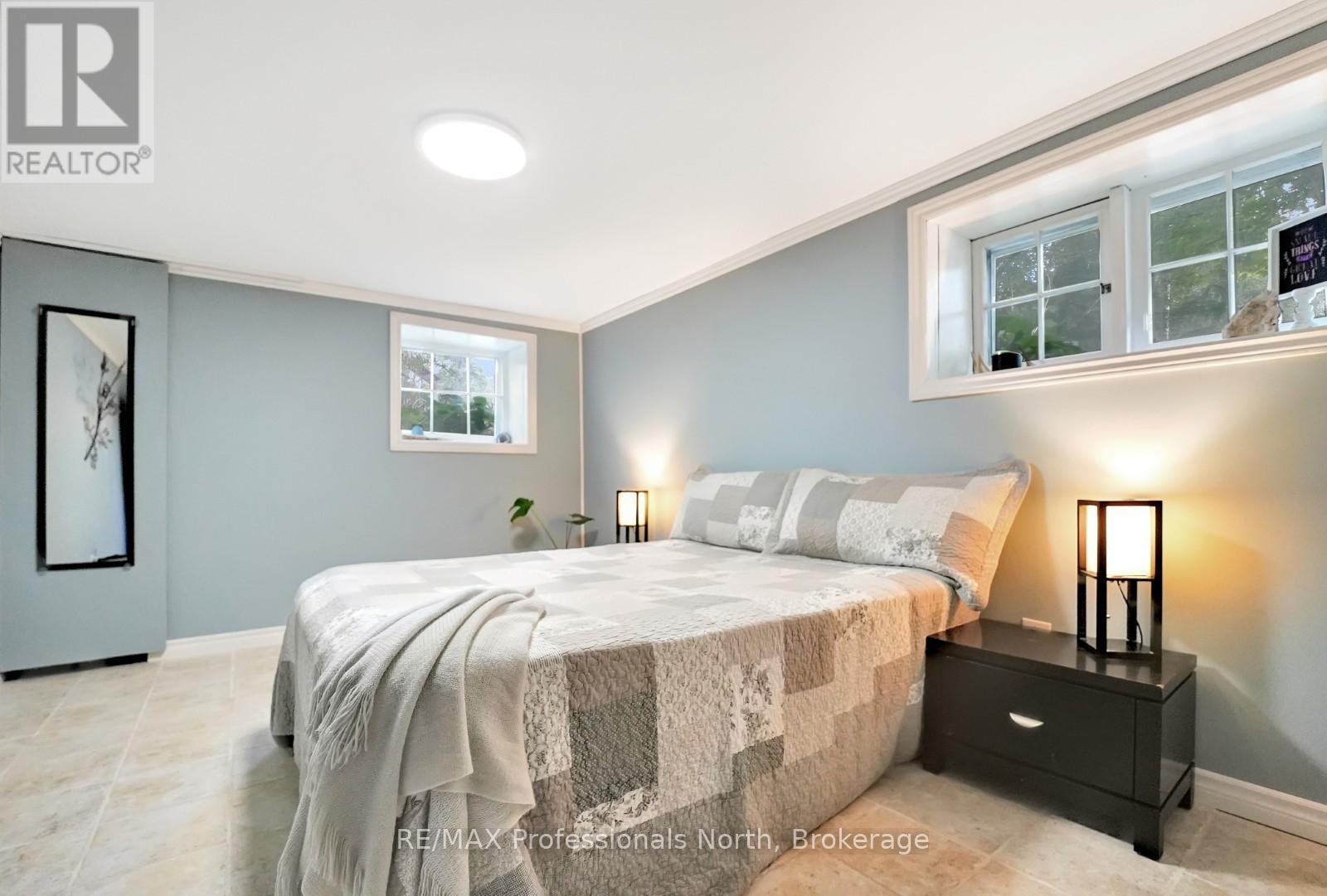 1018 St. Andrews Court, Dysart Et Al, Ontario  K0M 1S0 - Photo 32 - X12366410