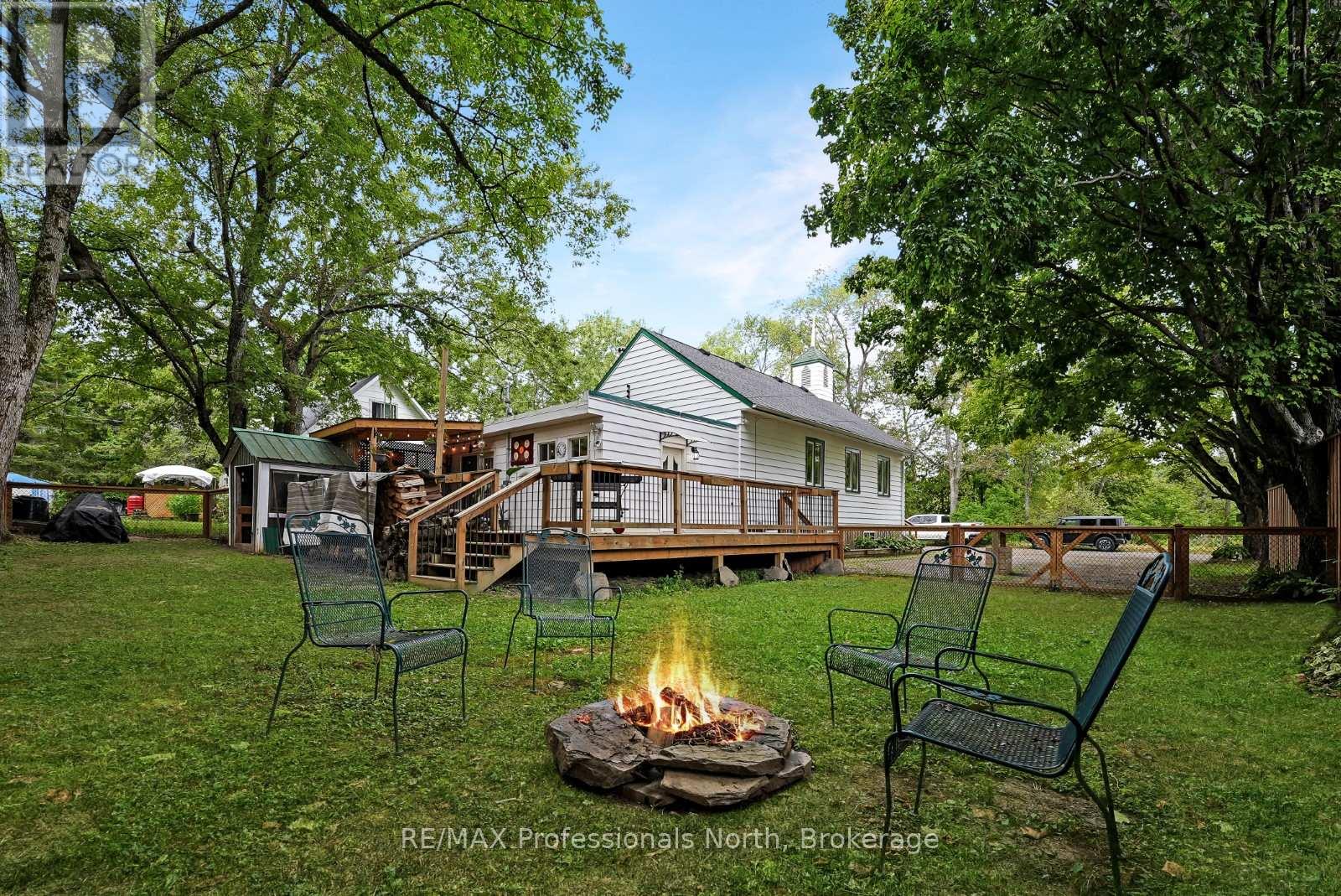 1018 St. Andrews Court, Dysart Et Al, Ontario  K0M 1S0 - Photo 35 - X12366410