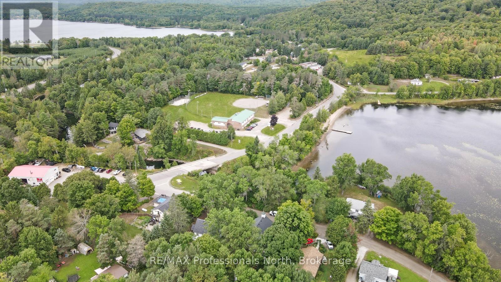 1018 St. Andrews Court, Dysart Et Al, Ontario  K0M 1S0 - Photo 38 - X12366410