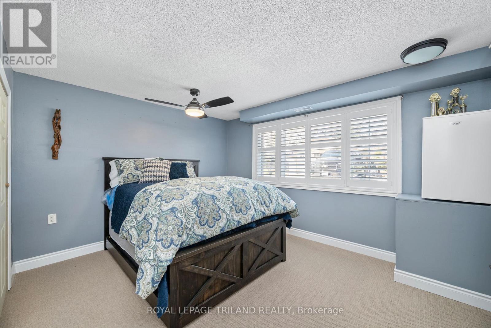 5410 Lake Valley Grove Road, Lambton Shores, Ontario  N0N 1J7 - Photo 20 - X12366383