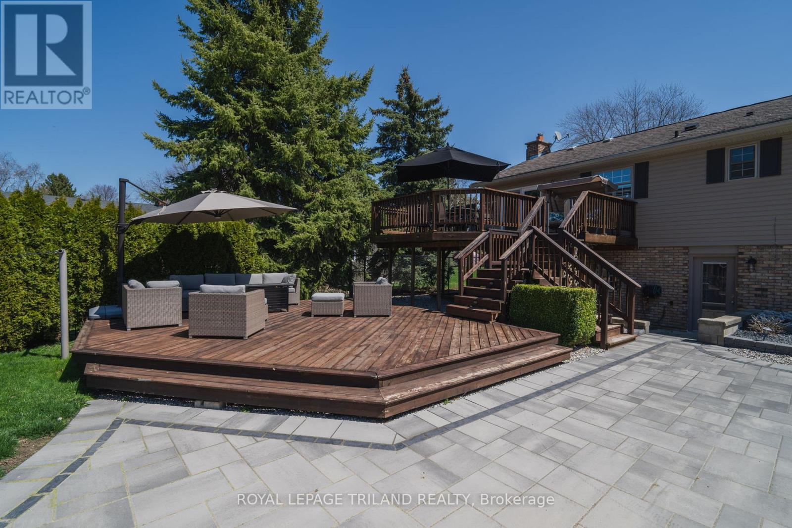 5410 Lake Valley Grove Road, Lambton Shores, Ontario  N0N 1J7 - Photo 32 - X12366383