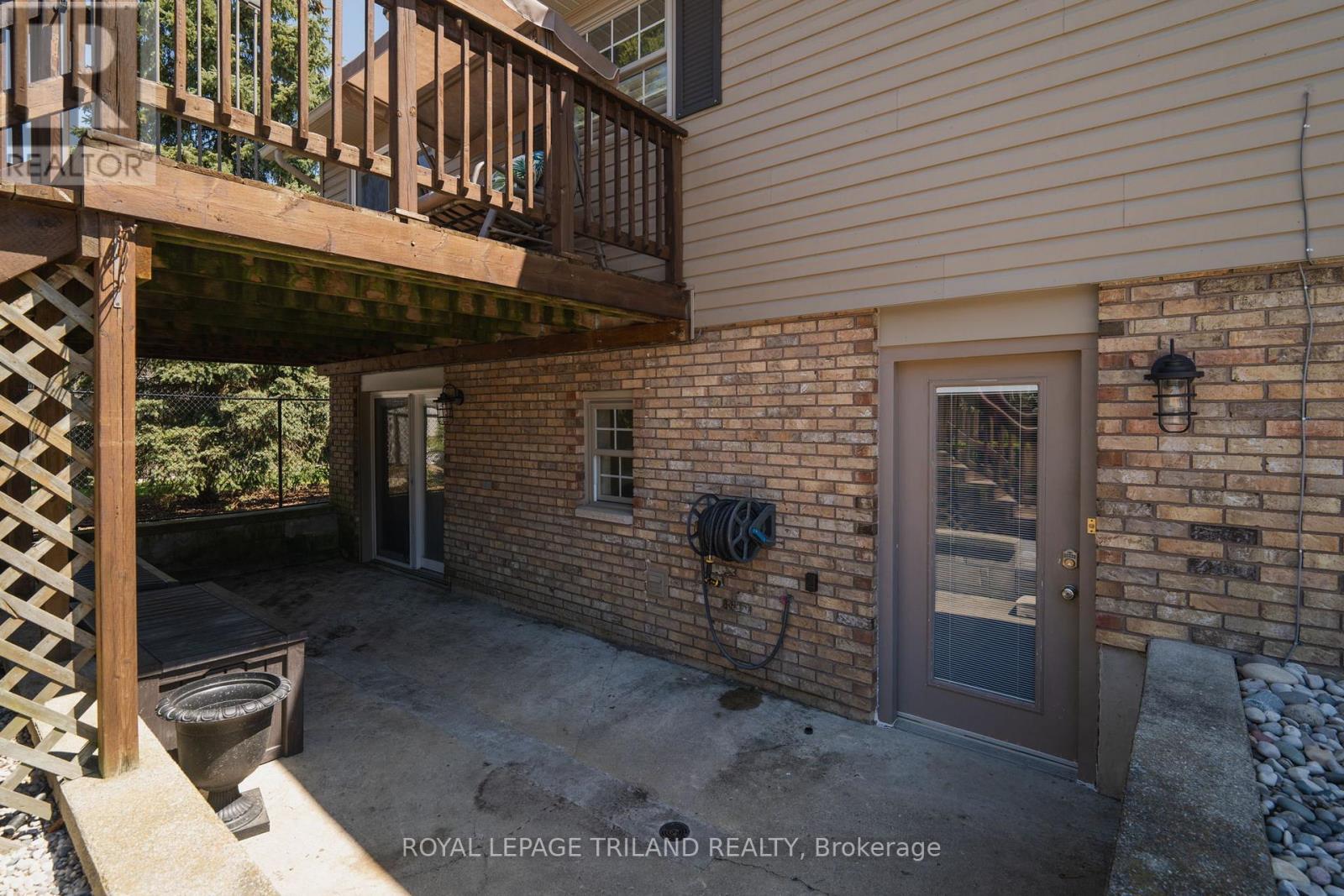 5410 Lake Valley Grove Road, Lambton Shores, Ontario  N0N 1J7 - Photo 36 - X12366383
