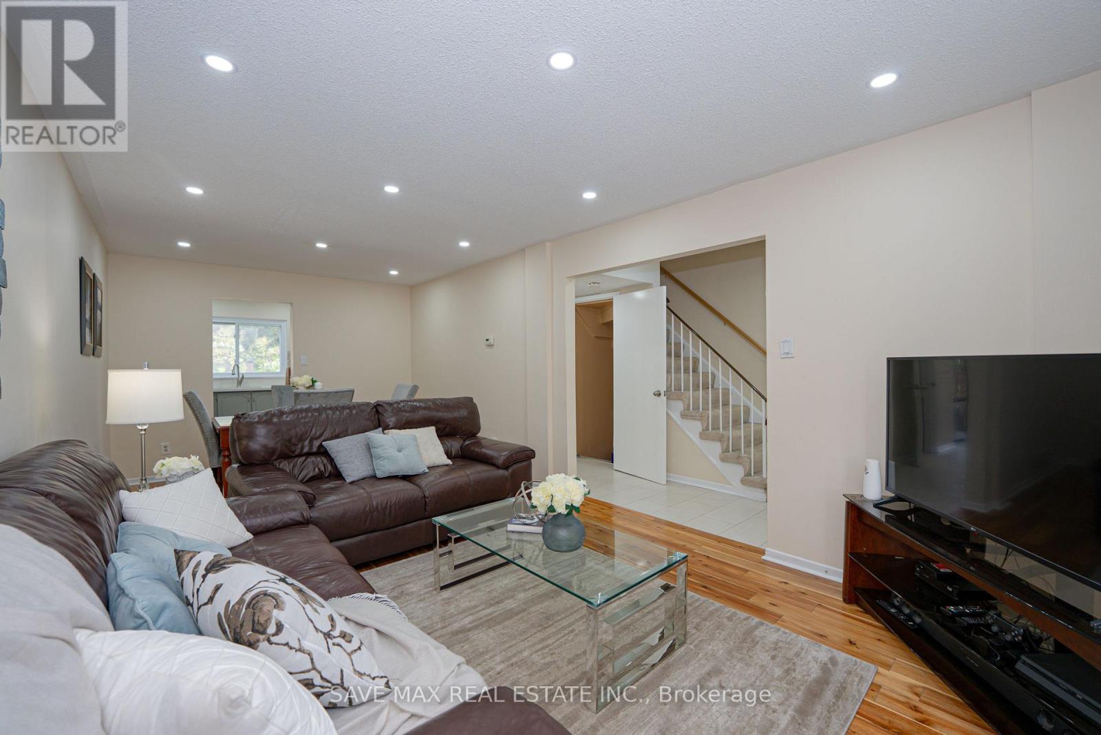 68 - 1020 Central Park Drive, Brampton, Ontario  L6S 3J5 - Photo 10 - W12366257