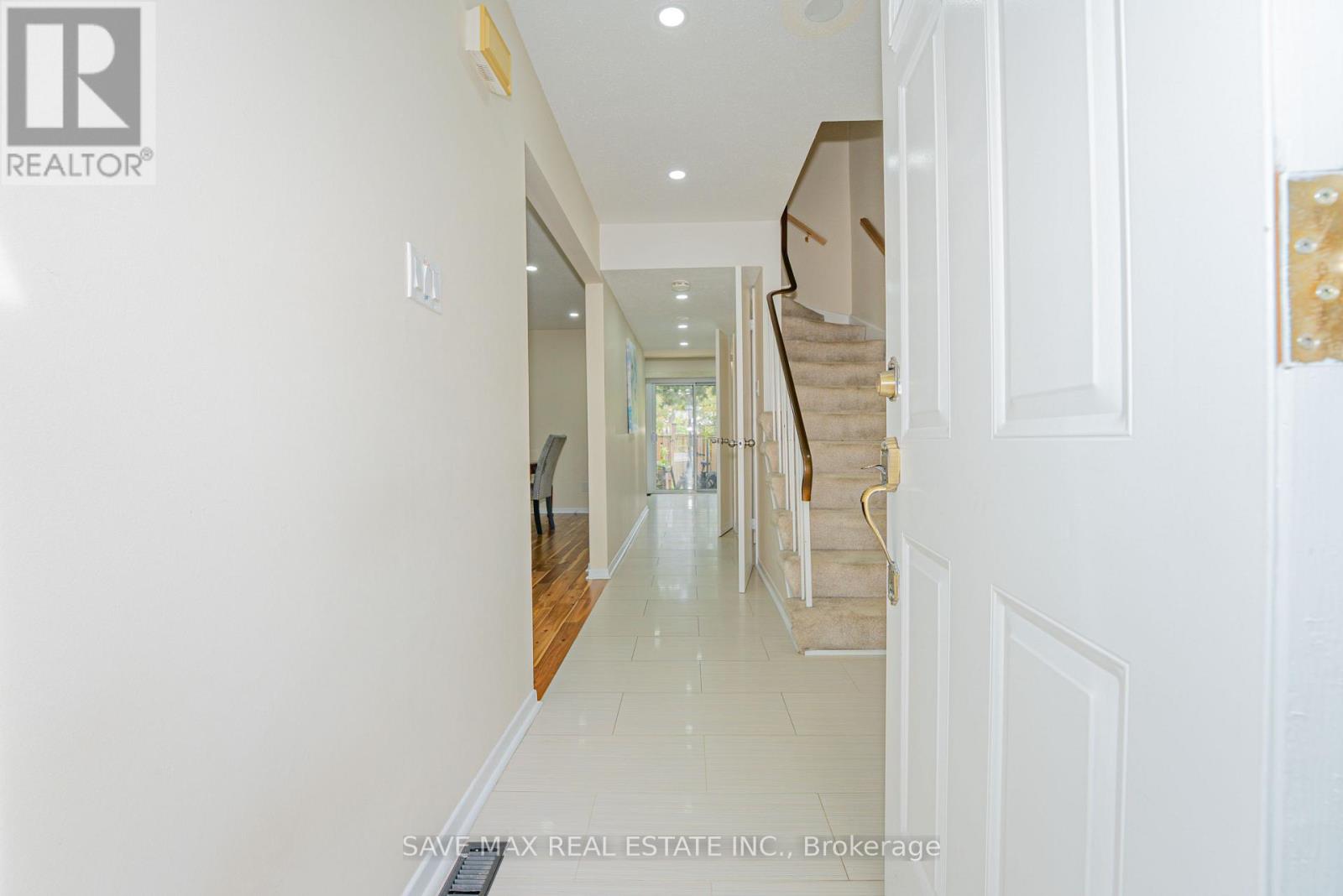 68 - 1020 Central Park Drive, Brampton, Ontario  L6S 3J5 - Photo 6 - W12366257