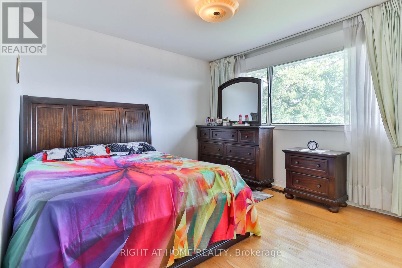 106 Grandravine Drive, Toronto, Ontario  M3J 1B4 - Photo 34 - W12366304