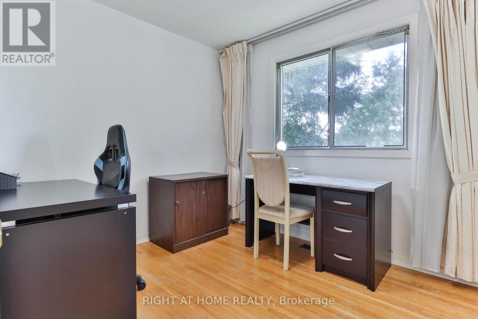 106 Grandravine Drive, Toronto, Ontario  M3J 1B4 - Photo 39 - W12366304