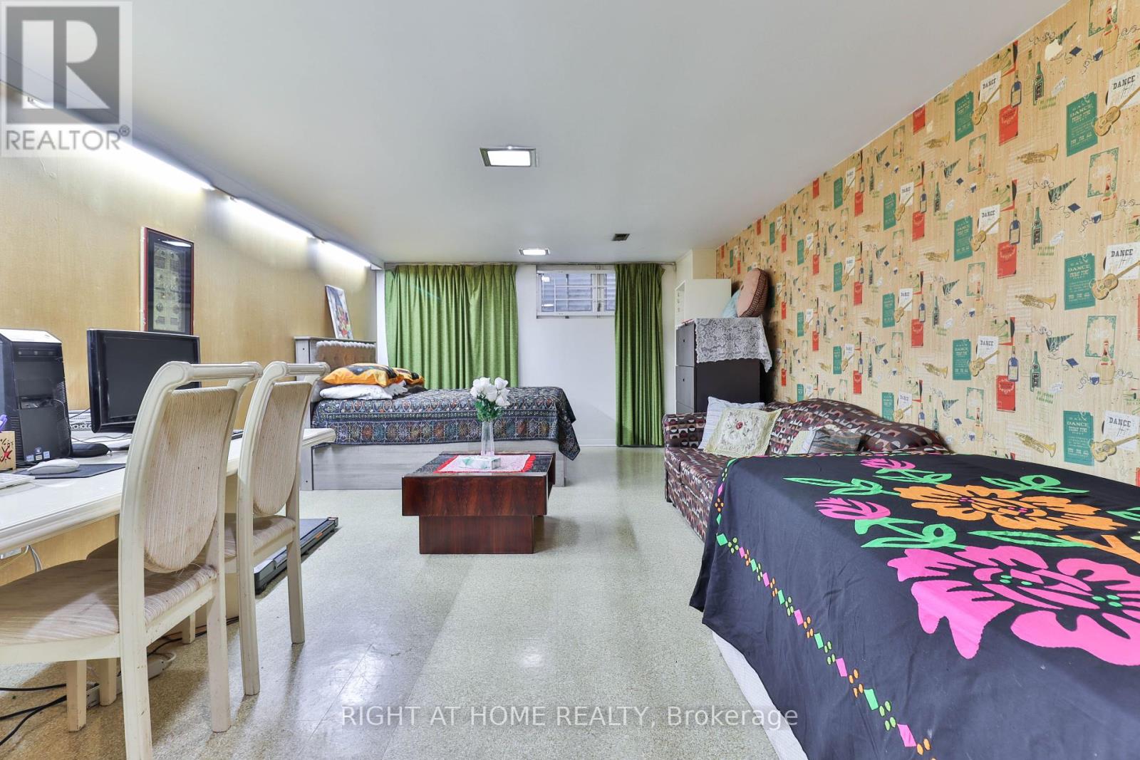 106 Grandravine Drive, Toronto, Ontario  M3J 1B4 - Photo 46 - W12366304