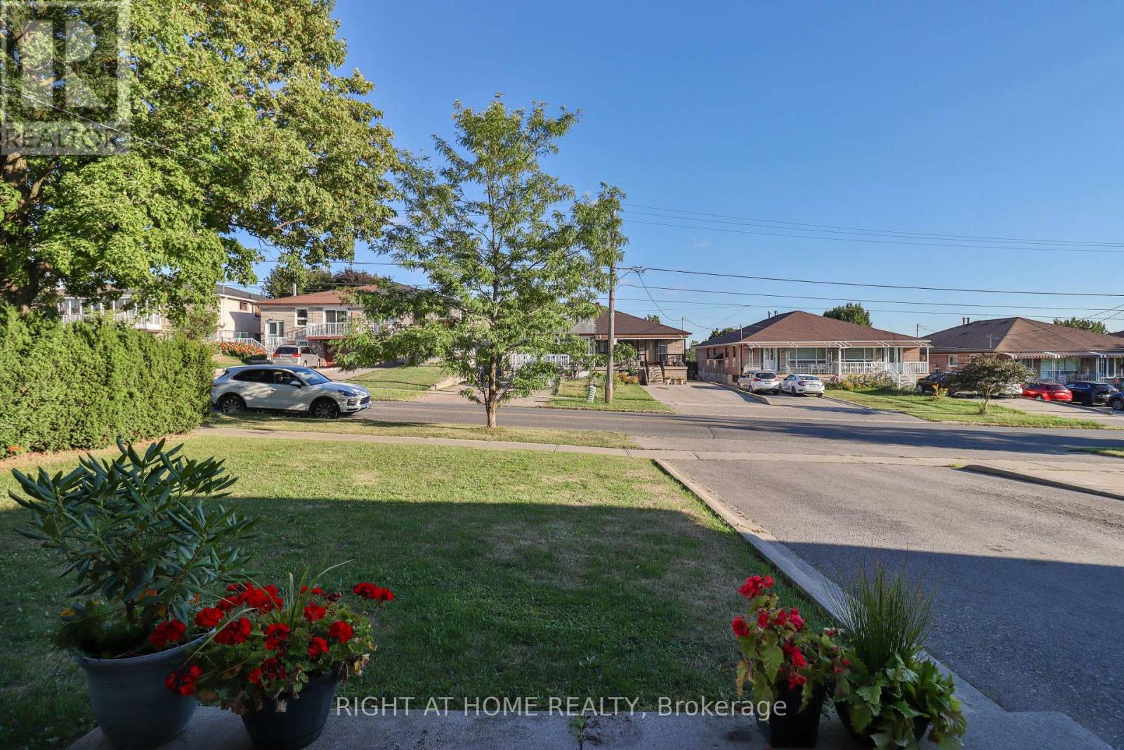 Property at 106 GRANDRAVINE DRIVE image 5