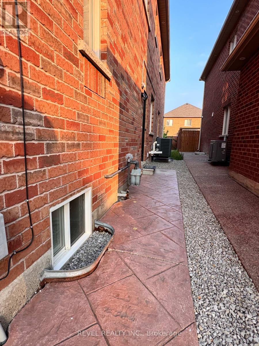Basement - 9 Lyndbrook Crescent, Brampton, Ontario  L6P 2P1 - Photo 2 - W12366367