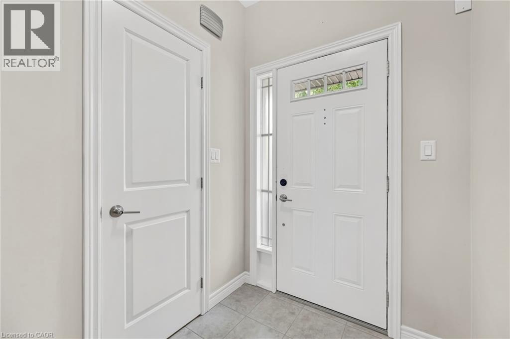 310 Fall Fair Way Unit# 4, Binbrook, Ontario  L0R 1C0 - Photo 3 - 40763620