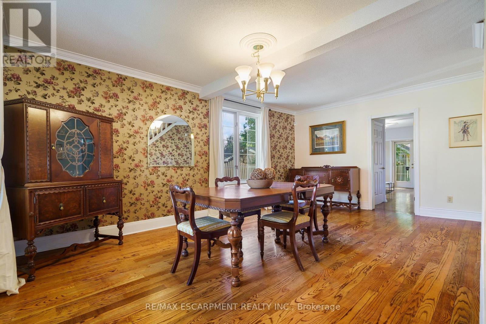 64 Academy Street, Hamilton, Ontario  L9G 2Y1 - Photo 21 - X12366318