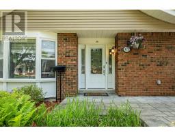 915 HARDING STREET, Whitby, Ontario