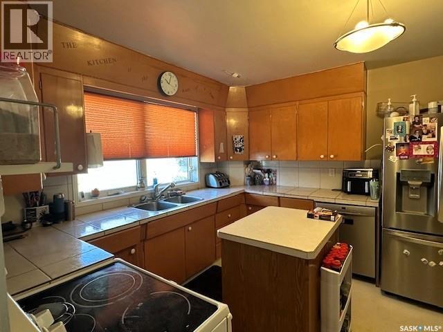 1121 Montgomery Street, Moose Jaw, Saskatchewan  S6H 2X2 - Photo 7 - SK016712