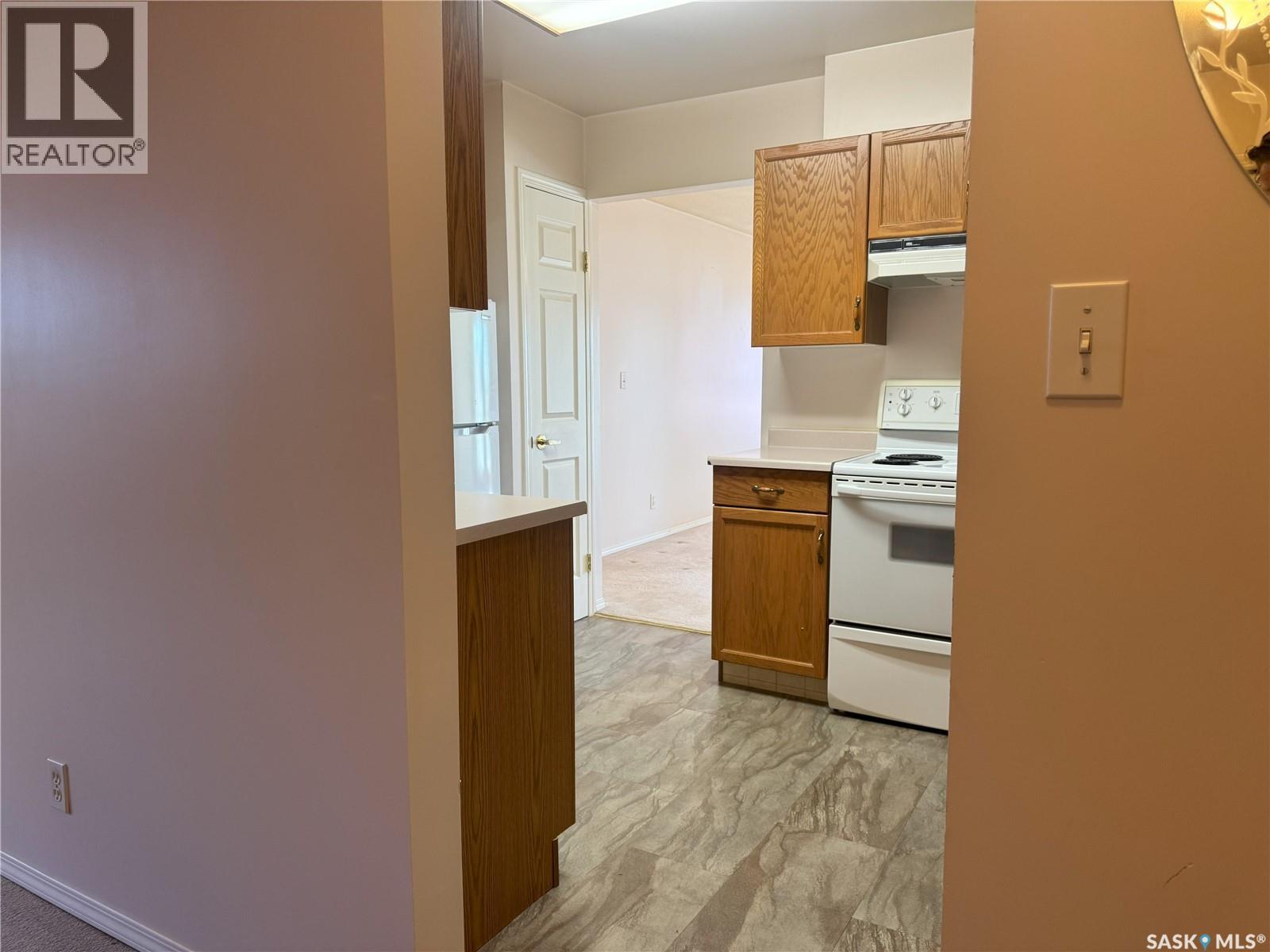103 102 1st Avenue, Caronport, Saskatchewan  S0H 0S0 - Photo 5 - SK016613