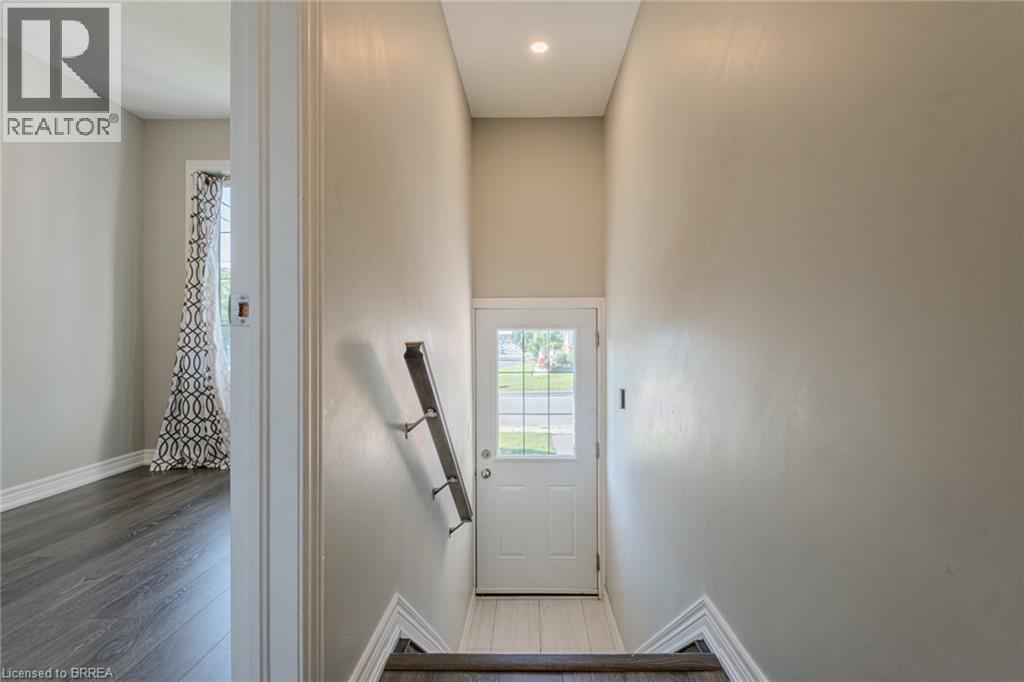 81 Windham Street, Simcoe, Ontario  N3Y 2L2 - Photo 2 - 40760299