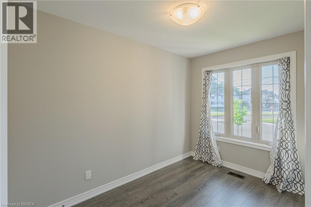 81 Windham Street, Simcoe, Ontario  N3Y 2L2 - Photo 3 - 40760299