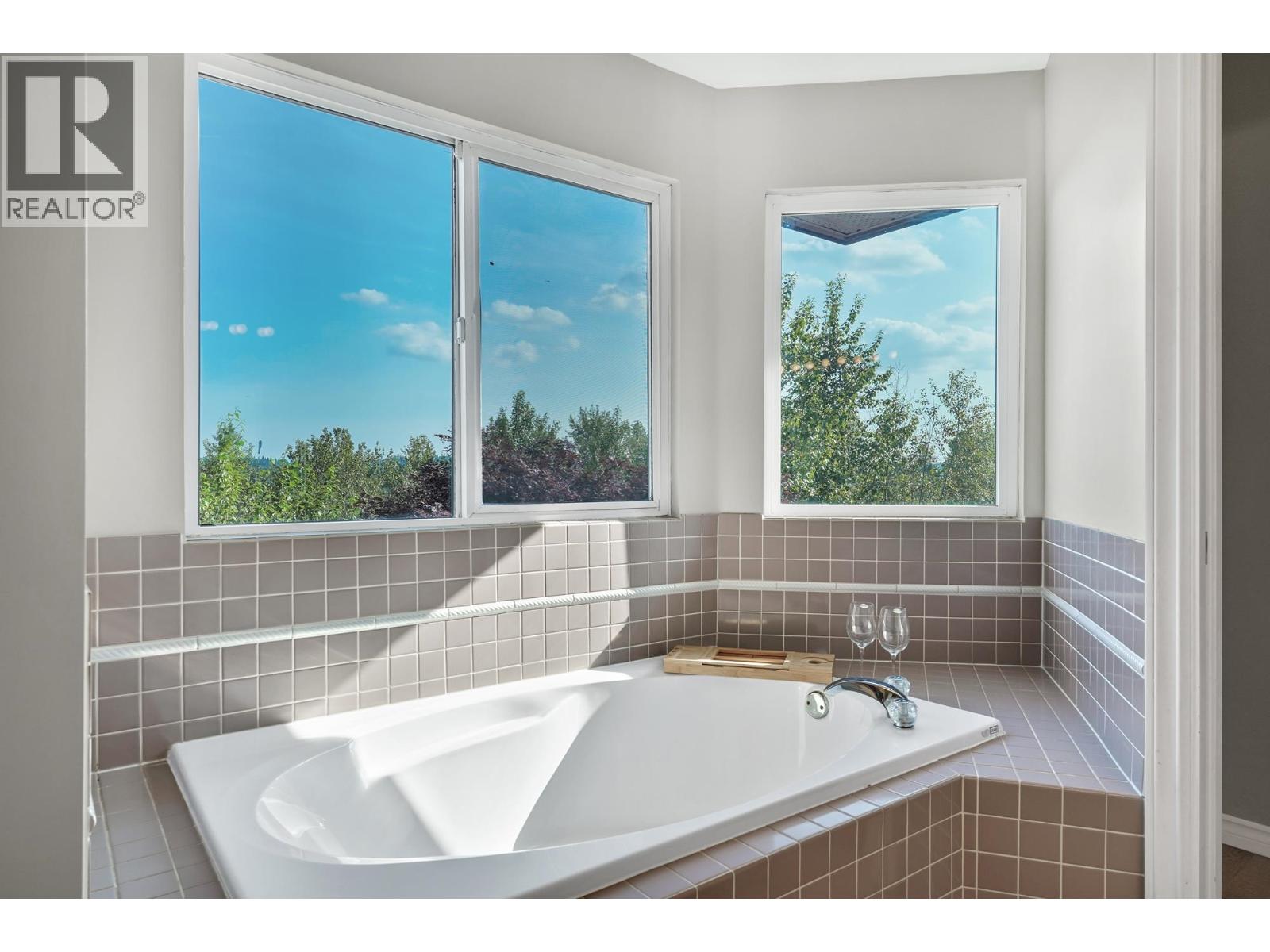 2161 Drawbridge Close, Port Coquitlam, British Columbia  V3C 6H9 - Photo 25 - R3040000