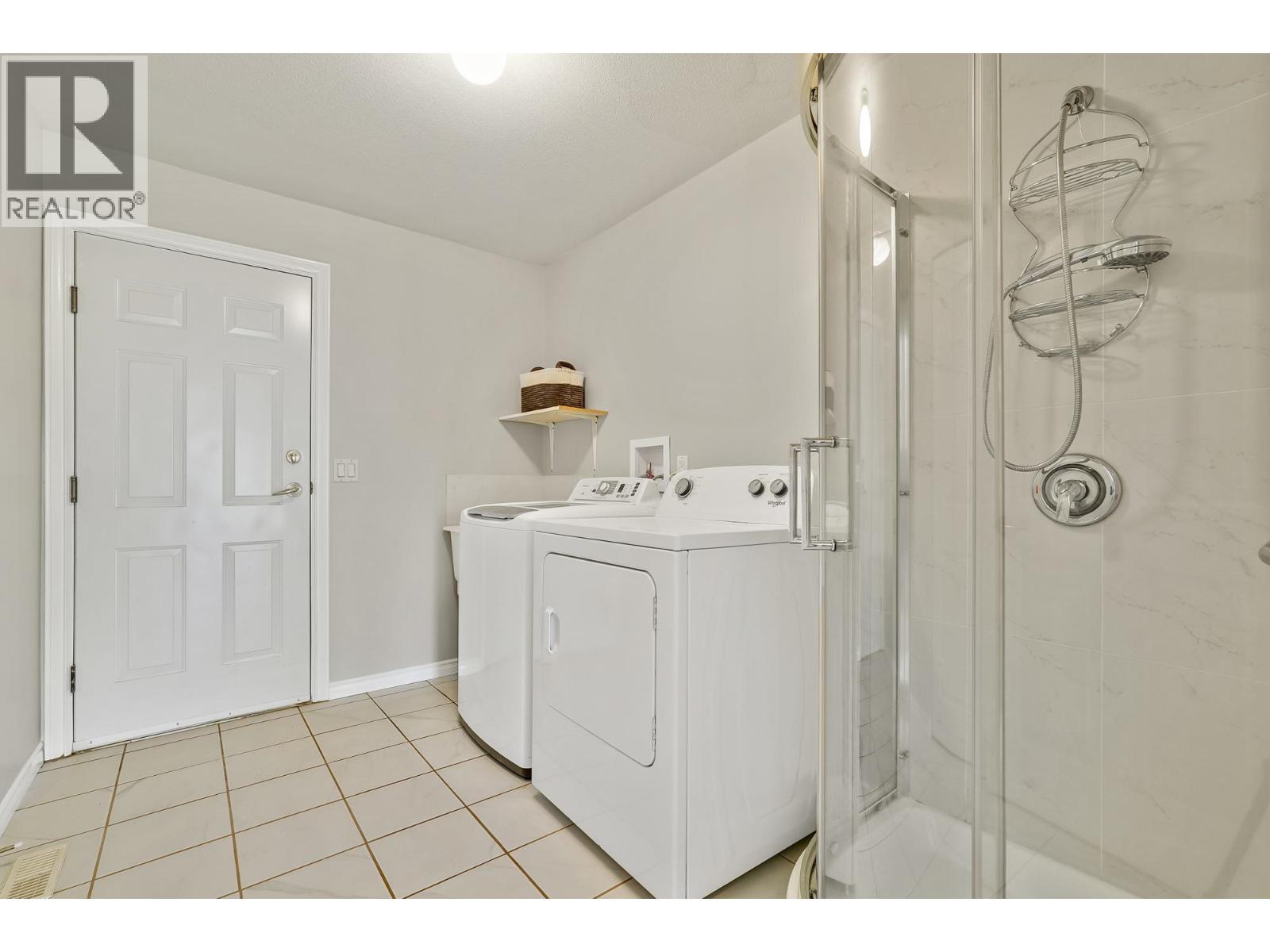 2161 Drawbridge Close, Port Coquitlam, British Columbia  V3C 6H9 - Photo 33 - R3040000