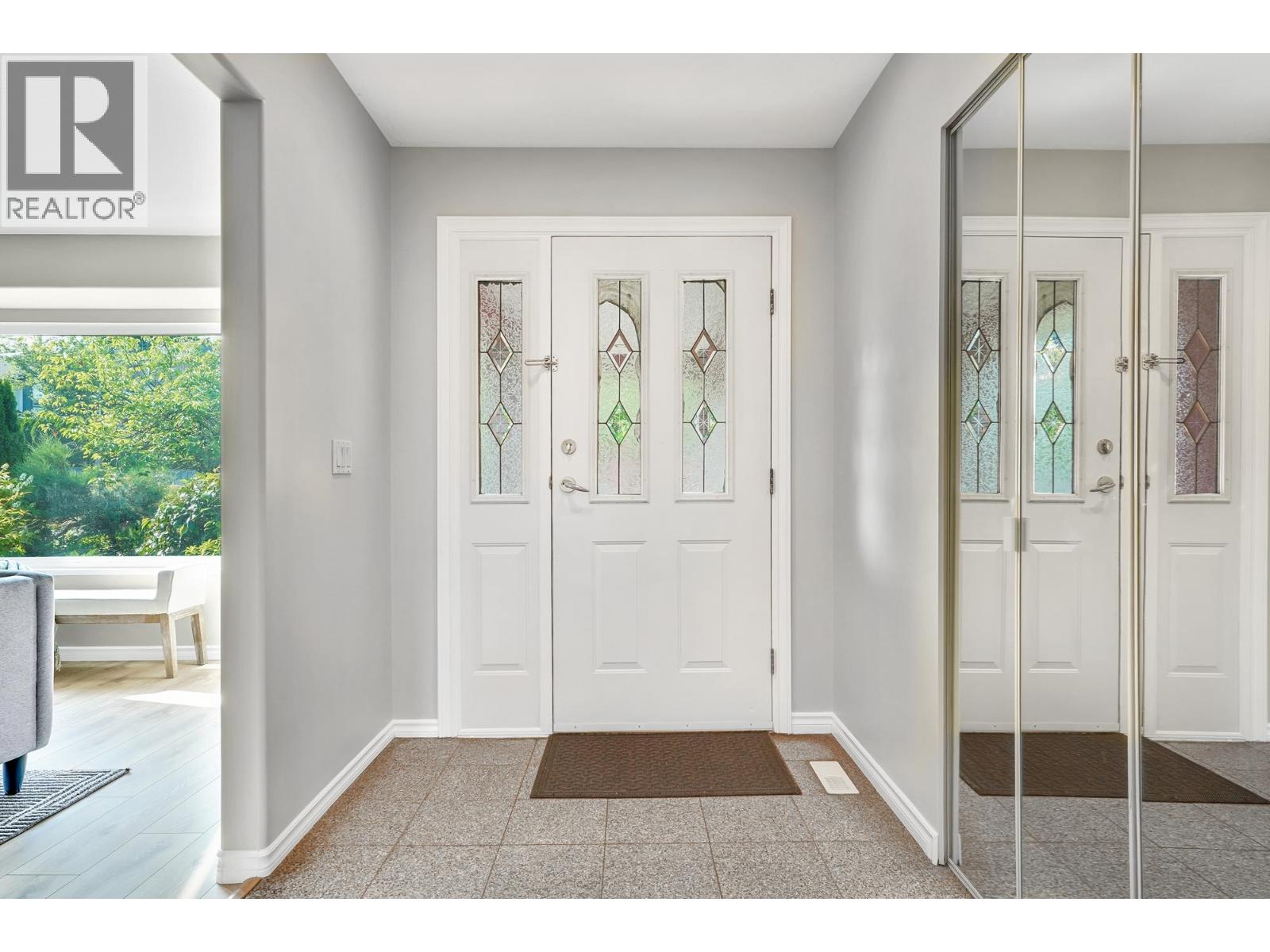 2161 Drawbridge Close, Port Coquitlam, British Columbia  V3C 6H9 - Photo 35 - R3040000