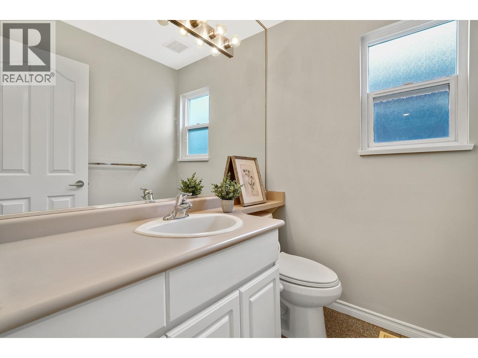 2161 Drawbridge Close, Port Coquitlam, British Columbia  V3C 6H9 - Photo 34 - R3040000