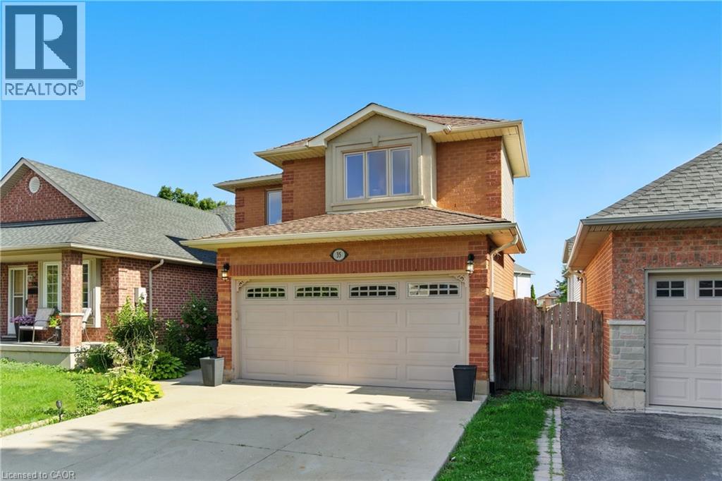 35 Jacqueline Boulevard, Hamilton, Ontario  L9B 2R1 - Photo 2 - 40763864