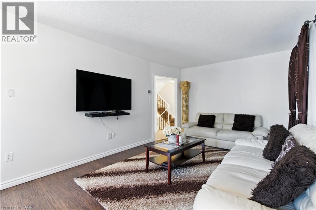 35 Jacqueline Boulevard, Hamilton, Ontario  L9B 2R1 - Photo 5 - 40763864