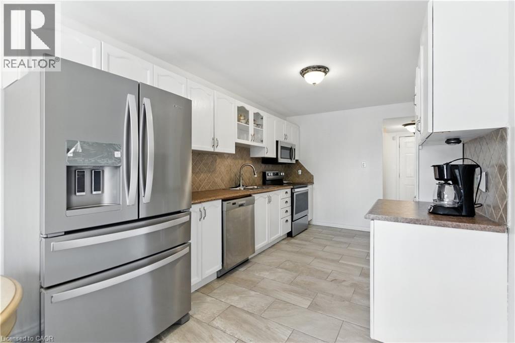 35 Jacqueline Boulevard, Hamilton, Ontario  L9B 2R1 - Photo 9 - 40763864