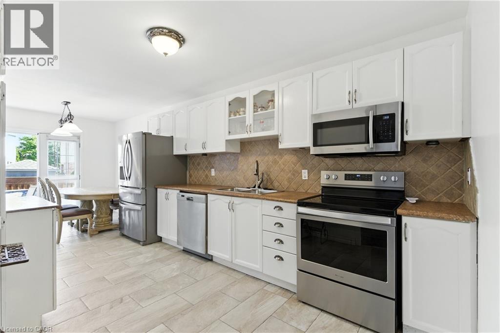 35 Jacqueline Boulevard, Hamilton, Ontario  L9B 2R1 - Photo 7 - 40763864