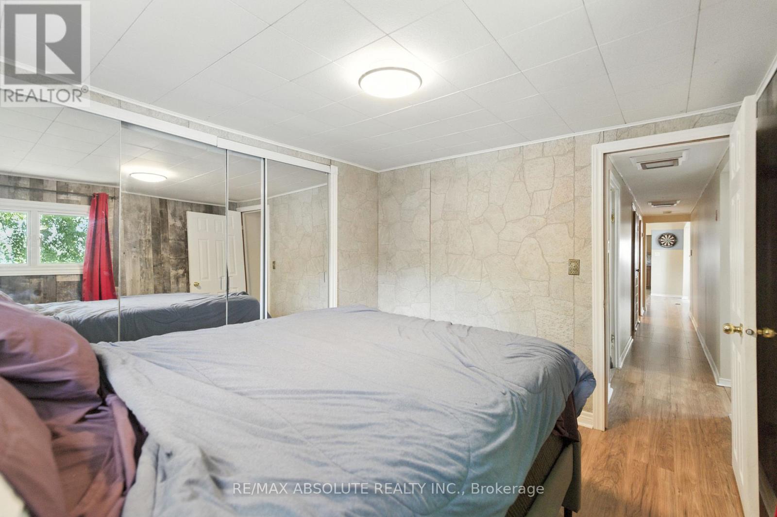 21 Bonner Street, Ottawa, Ontario  K2H 7S9 - Photo 11 - X12366493