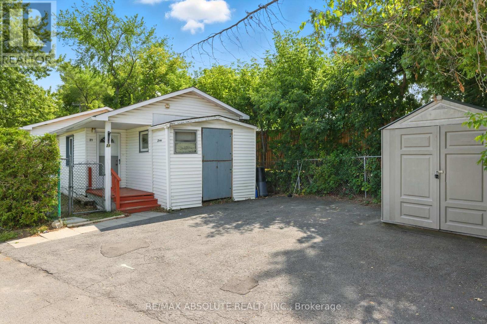 21 Bonner Street, Ottawa, Ontario  K2H 7S9 - Photo 16 - X12366493