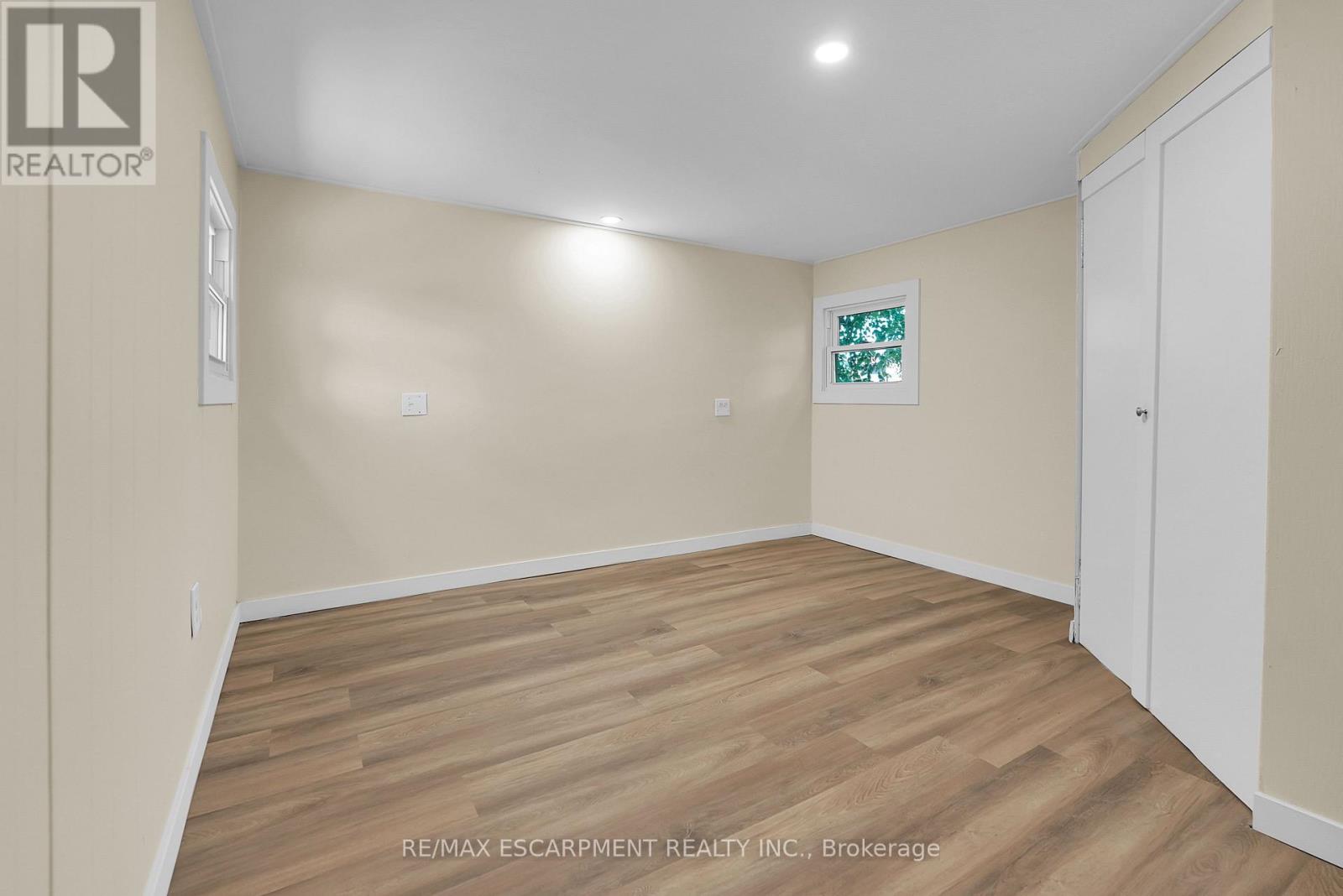 4595 Abigail Lane, Lincoln (Beamsville), Ontario  L3J 0W1 - Photo 12 - X12366409