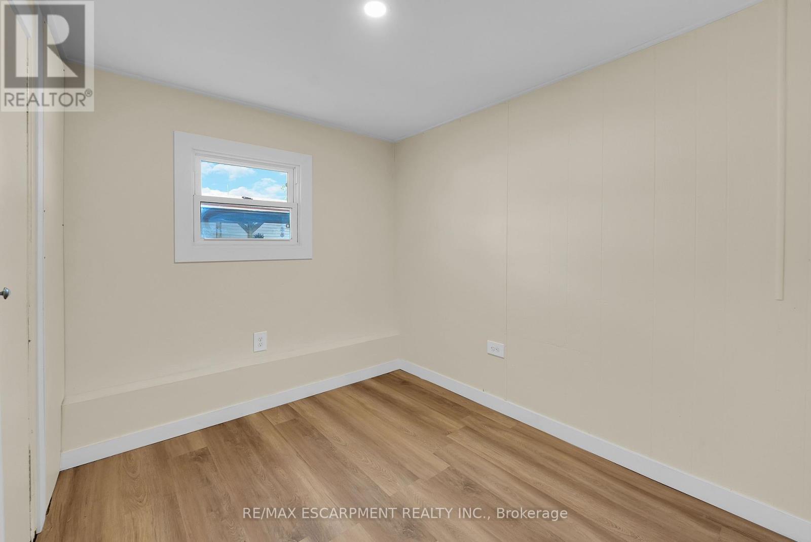 4595 Abigail Lane, Lincoln (Beamsville), Ontario  L3J 0W1 - Photo 14 - X12366409