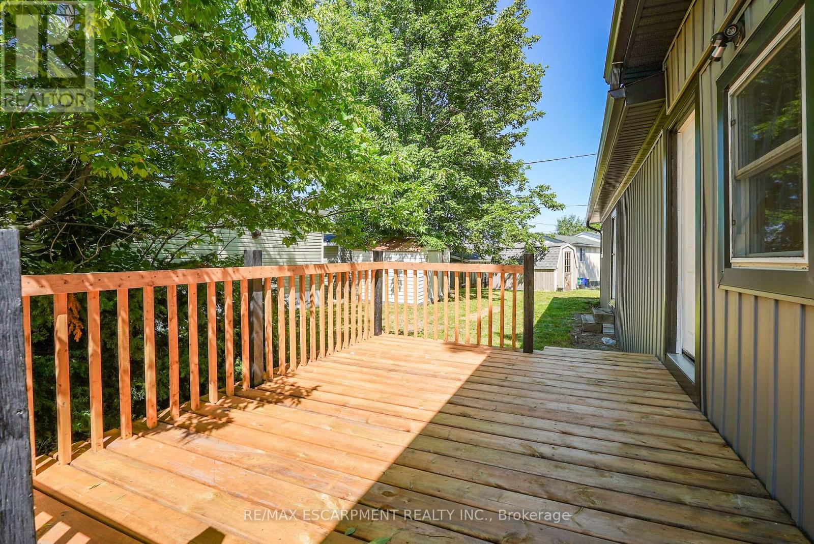4595 Abigail Lane, Lincoln (Beamsville), Ontario  L3J 0W1 - Photo 3 - X12366409