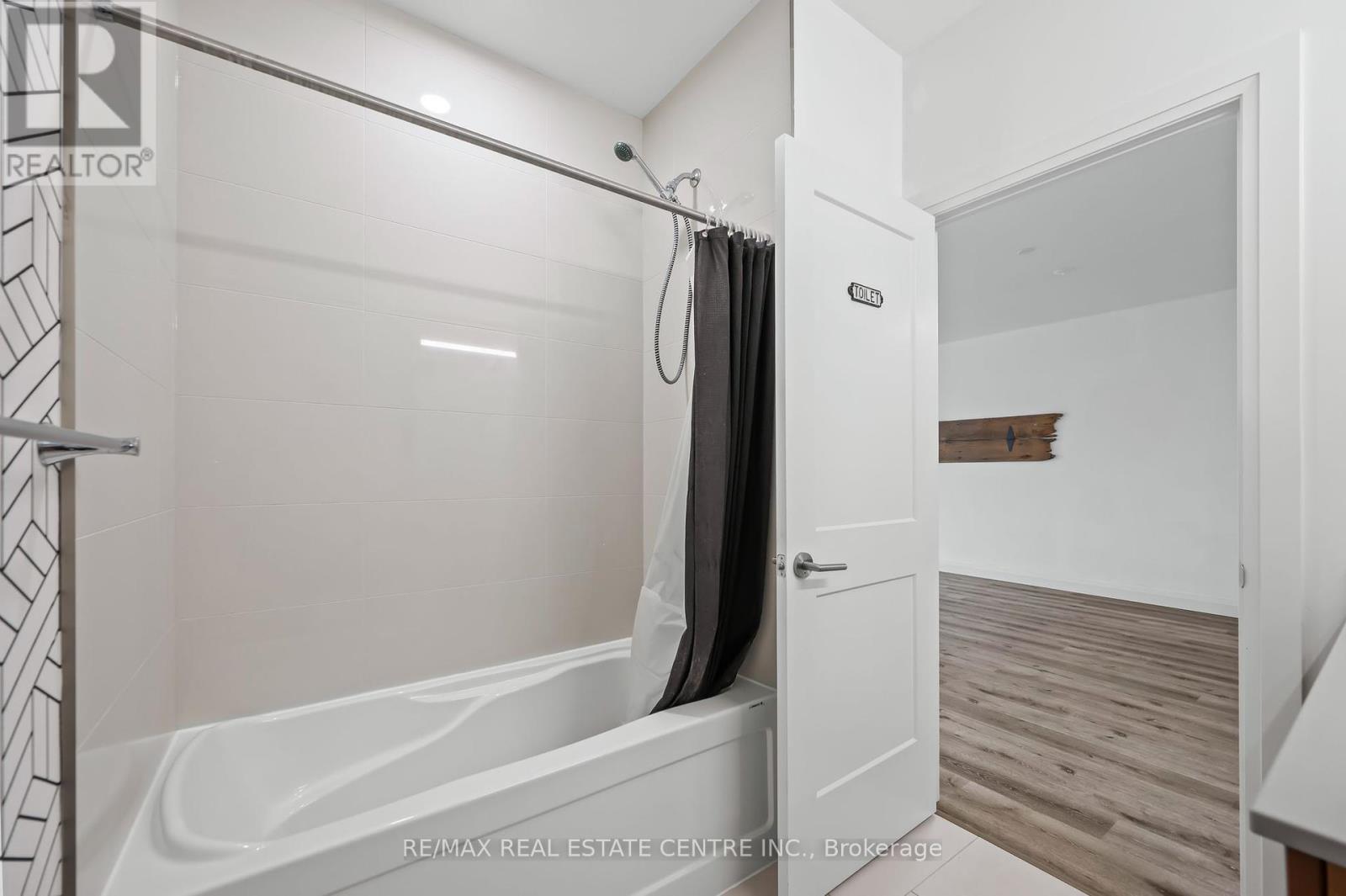 202 - 399 Queen Street S, Kitchener, Ontario  N2G 0C4 - Photo 31 - X12366417