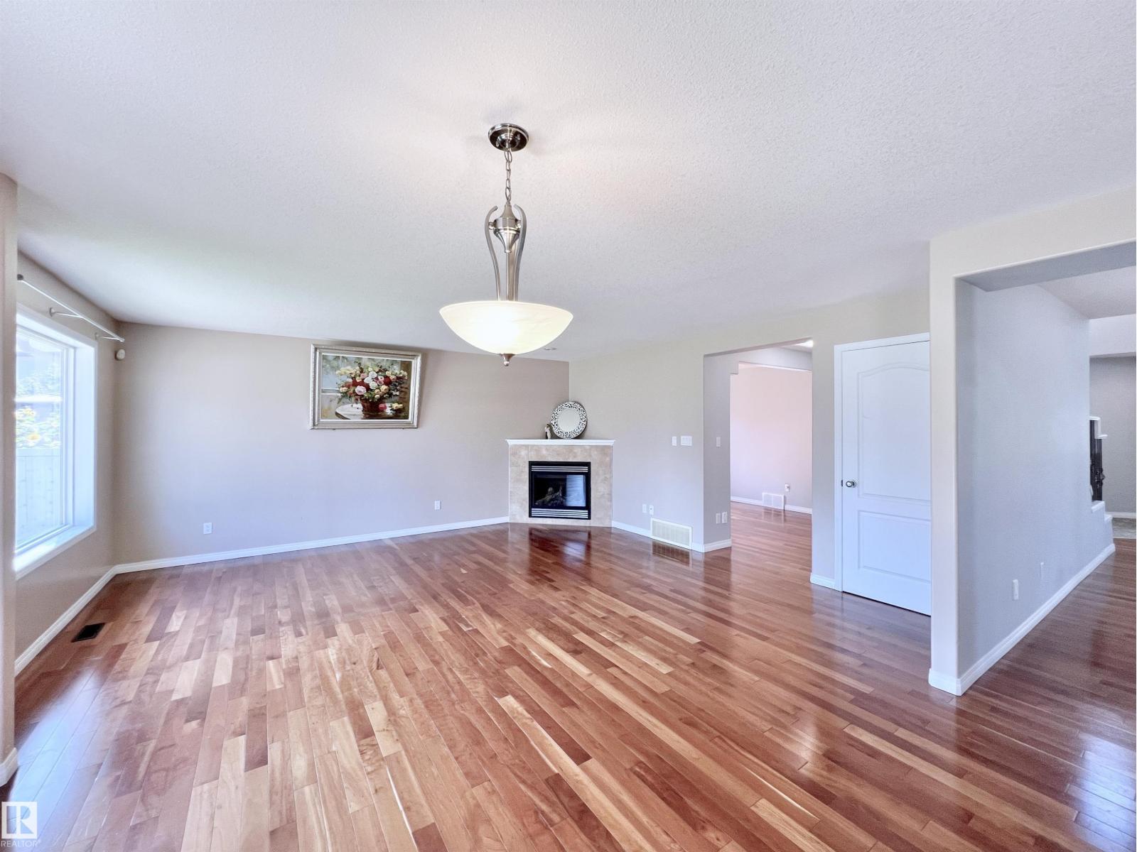 6957 Strom Ln Nw, Edmonton, Alberta  T6R 0J9 - Photo 13 - E4454836