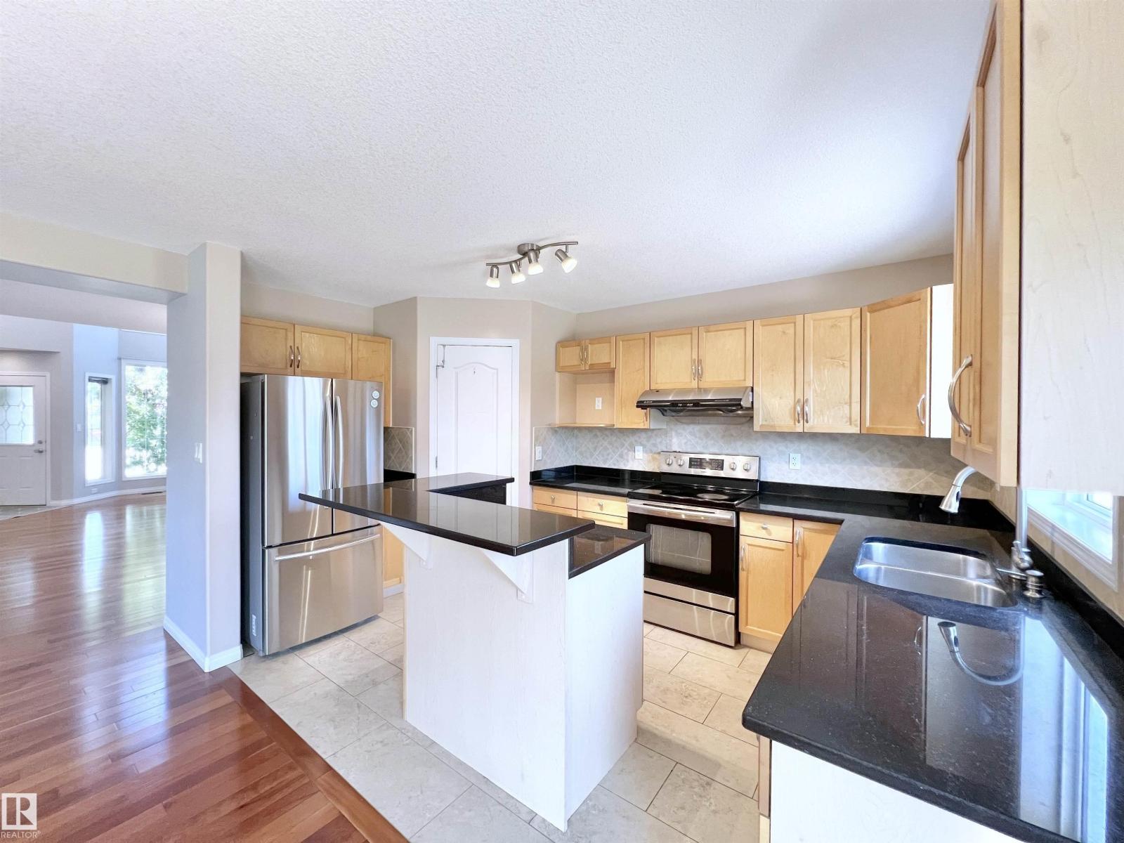 6957 Strom Ln Nw, Edmonton, Alberta  T6R 0J9 - Photo 14 - E4454836
